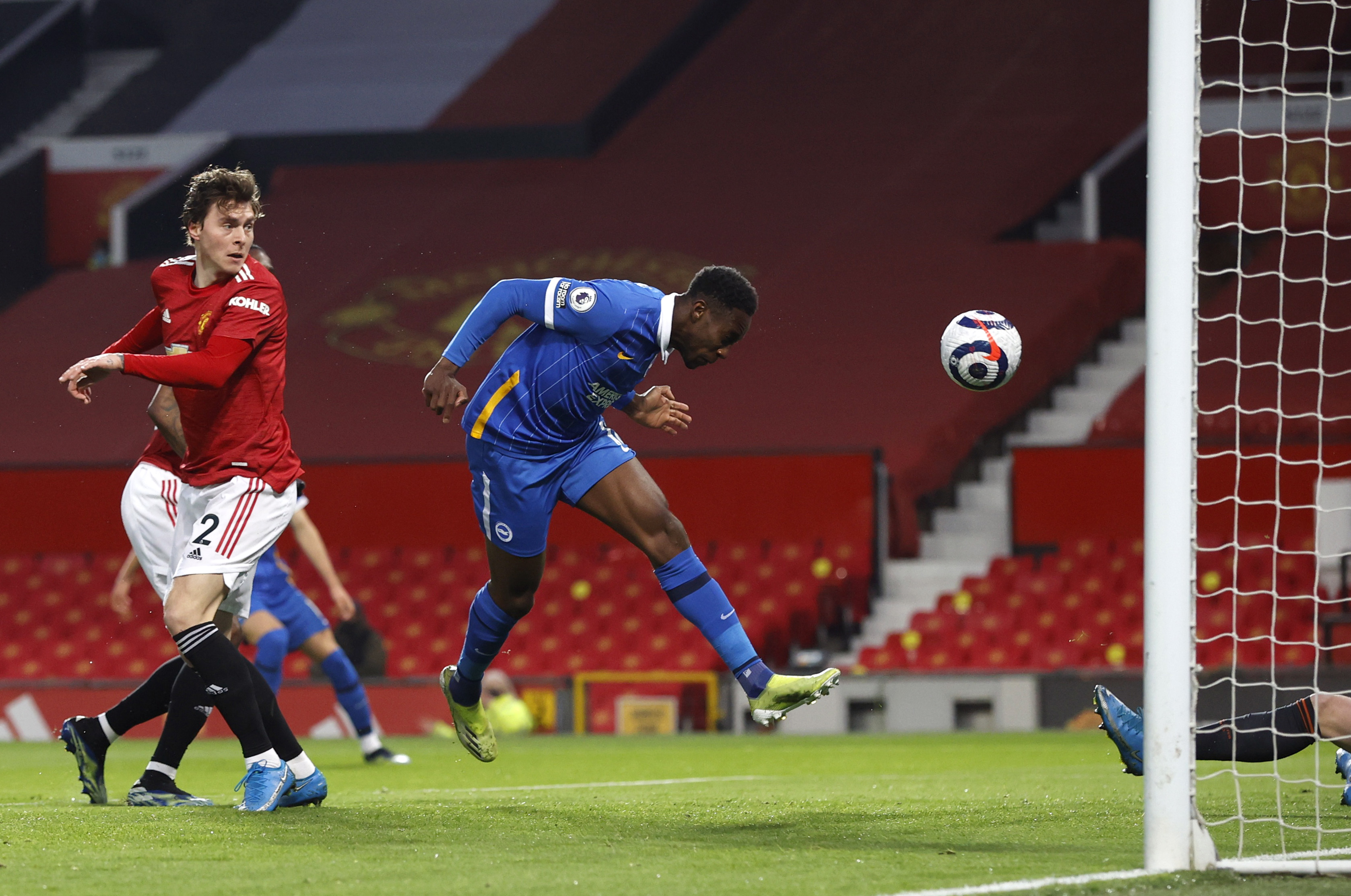 体育本台评论：上海不敌广厦 三个细节揭真因